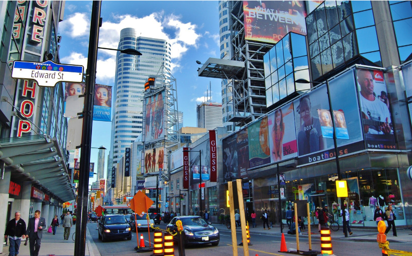 Toronto's retail real estate market is becoming more balanced as demand increases despite high interest rates and a decrease in net absorption, says a new JLL report.