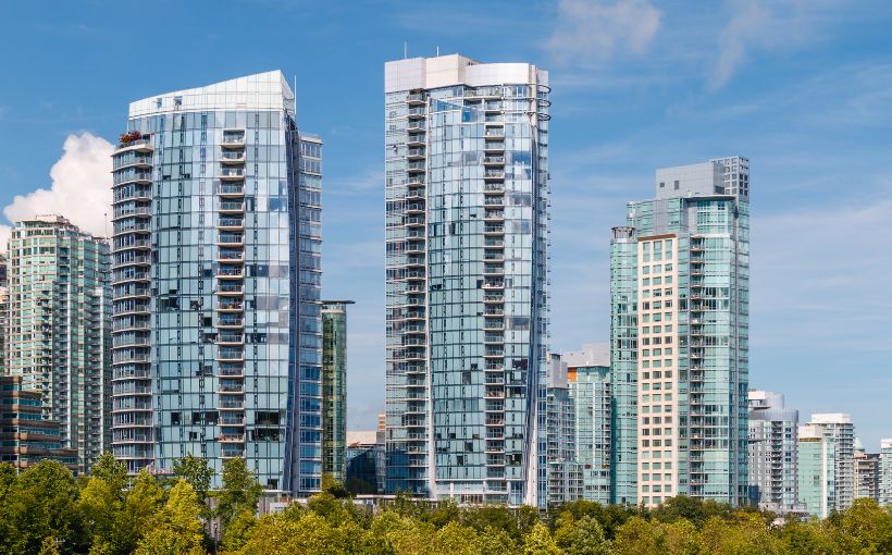 Vancouver landlords are earning the highest apartment rents in Canada, says a news Rentals.ca report.