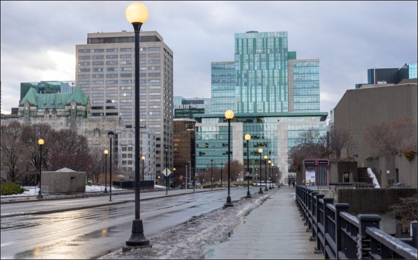 Ottawa office rental rates fell $1.20 per square foot year-over-year in the fourth quarter of 2023, says a new report from Avison Young.