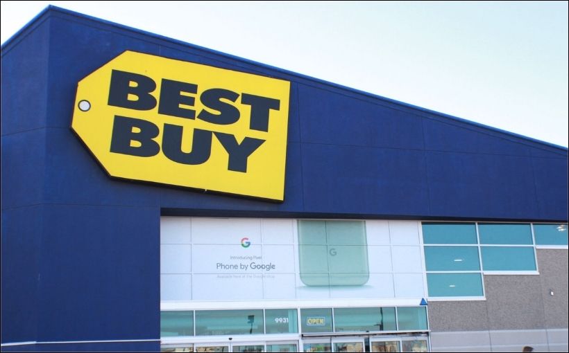 Best Buy Canada and Bell Canada have agreed to operate 165 consumer electronics stores across the country.
