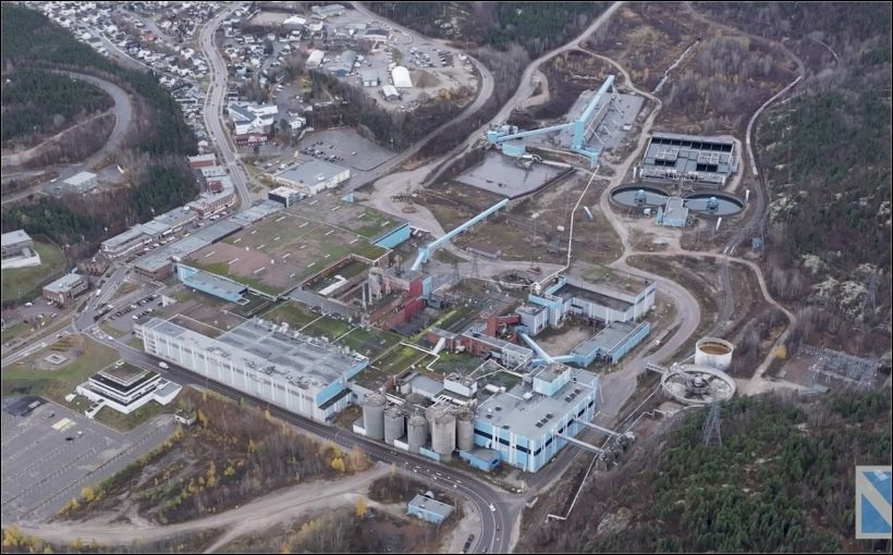 Aerial photo of former paper mill in Baie-Comeau, Que.