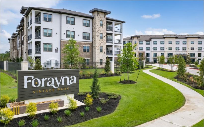 Photo of the BSR REIT-owned Forayna apartments in Houston.