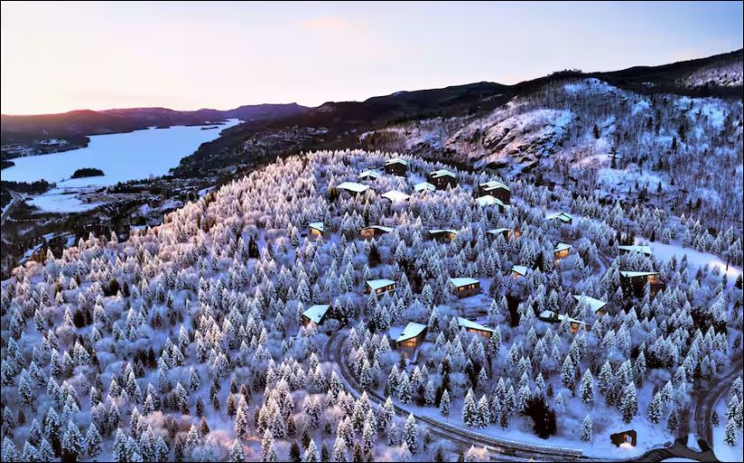 Photo part of Mont Tremblant in Quebec.