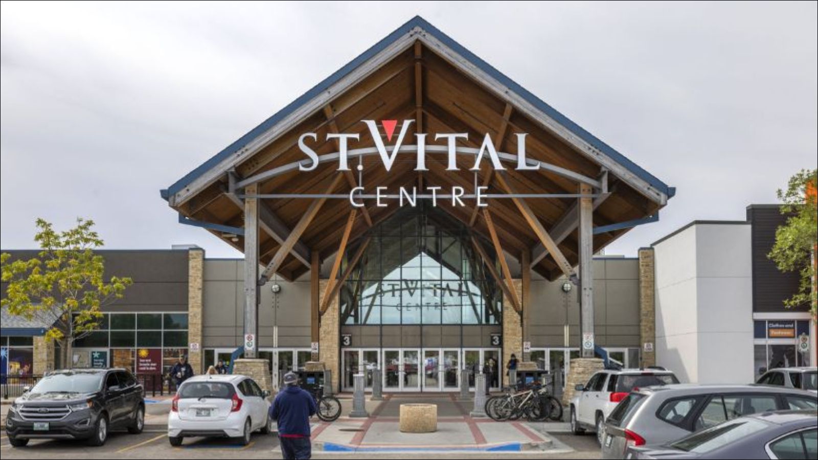 Uniqlo to Open New Store at Winnipeg's St. Vital Centre in August